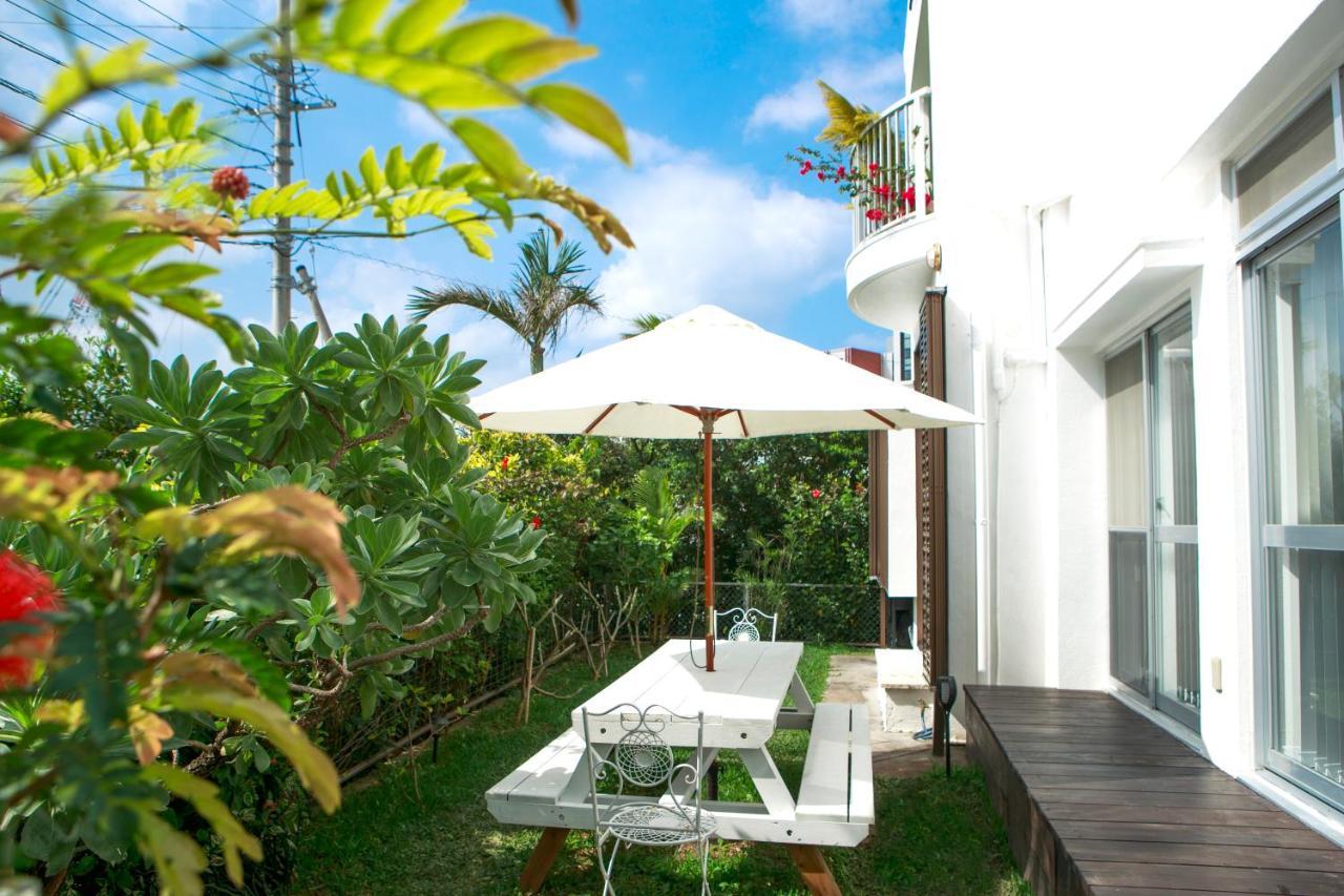 Mihama Beach House Villa Chatan Exterior foto
